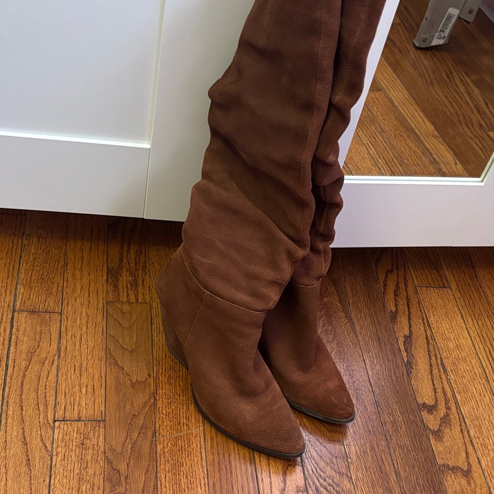 Charles David Rich Brown Suede Heeled Boots